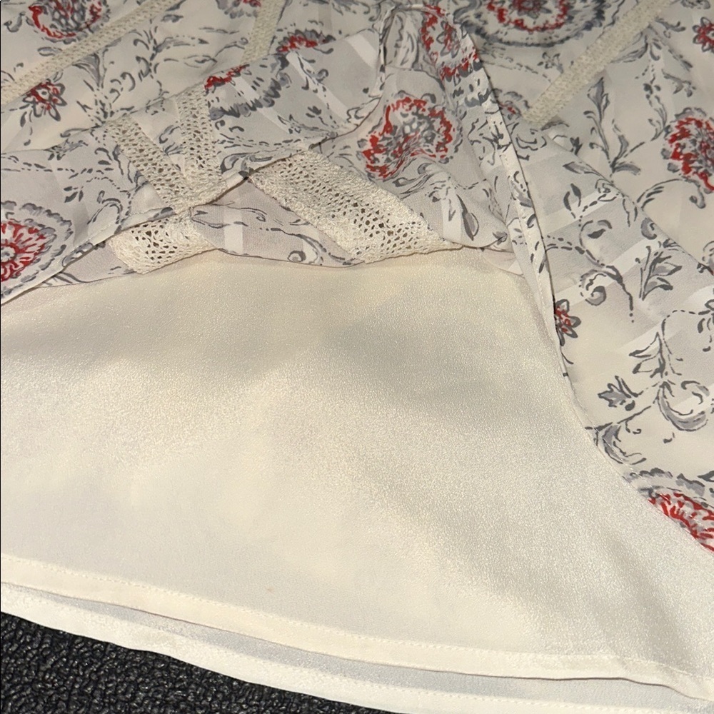 Ann Taylor Cream and Red Floral A-Line Skirt - Picture 3 of 7